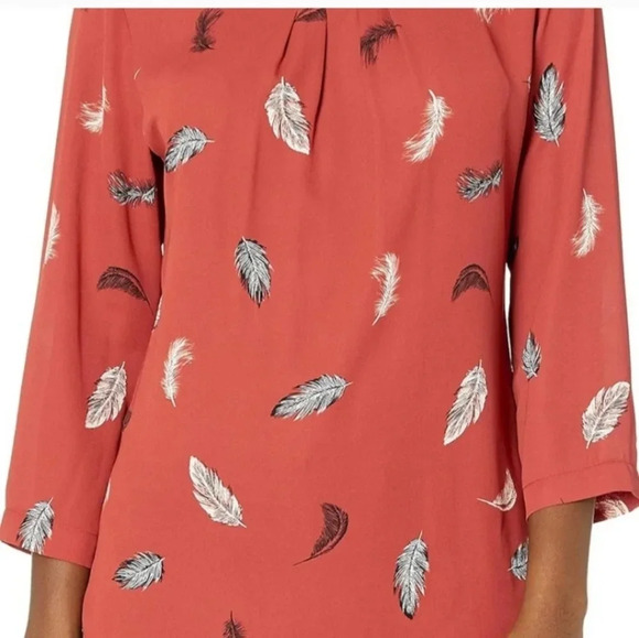 Bundle of 2 Van Heusen 3/4 Sleeve Length Shirts - Picture 2 of 7